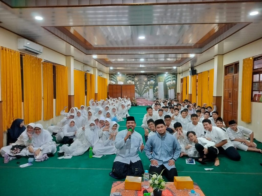 Peringati Nuzulul Qur’an, SMP Muhammadiyah PK Ajak Ratusan Siswa Cintai Al-Qur’an