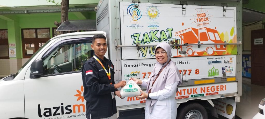 SD Muhammadiyah 1 Solo Salurkan Zakat Fitri 1.839 Kg Beras Melalui Lazismu