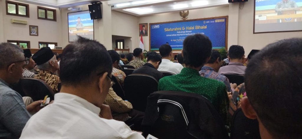 Dosen dan Tendik UMS Ikuti Halalbihalal