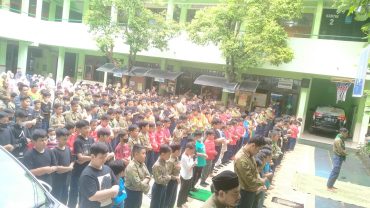 SD Muhammadiyah 1 Solo Latih Siswa Salat Duha dan Muraja’ah Sejak Dini