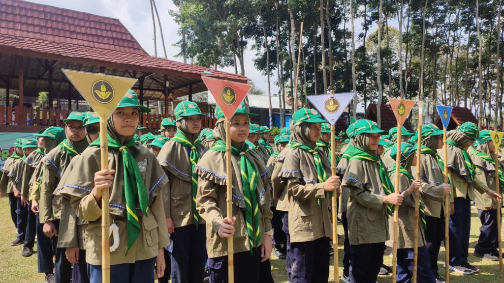 Pupuk Kemandirian dan Peduli Lingkungan, SD Muh PK Solo Gelar Smart Children Camp