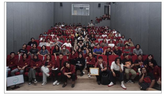 Dari Lensa Kamera, Banyak Suara Tersampaikan