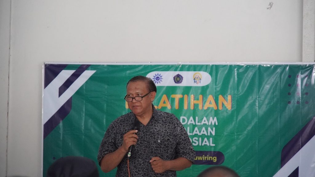 Humas UMS Latih Pengelolaan Media Sosial untuk Muhammadiyah Juwiring
