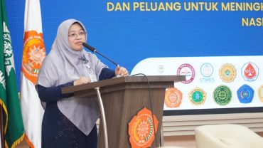 Rektor ITS PKU Muhammadiyah Raih Penghargaan sebagai Pimpinan PTS Terbaik