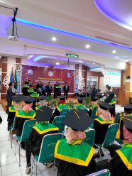 Siswa SD Muhammadiyah 2 Solo Berpamitan Kelulusan dengan Empat Bahasa