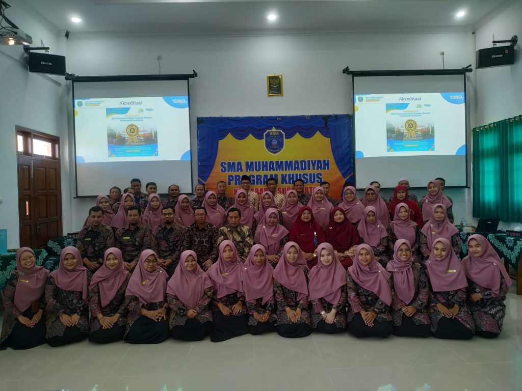 SMA Islam Hidayatullah Semarang Studi Tiru di SMA Muhammadiyah PK Solo