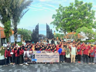 Siswa SMP Muhammadiyah 8 Solo Pelajari Kebudayaan ke Bali