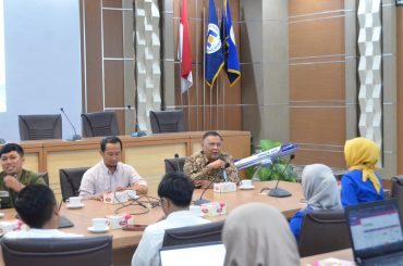 Biro Humas dan Pemeringkatan (BHP) Universitas Muhammadiyah Surakarta (UMS) bertandang ke Universitas Dian Nuswantoro (UDINUS) Semarang.