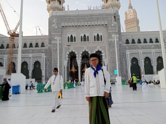 Gelar Haji & Hajjah, Perlukah?