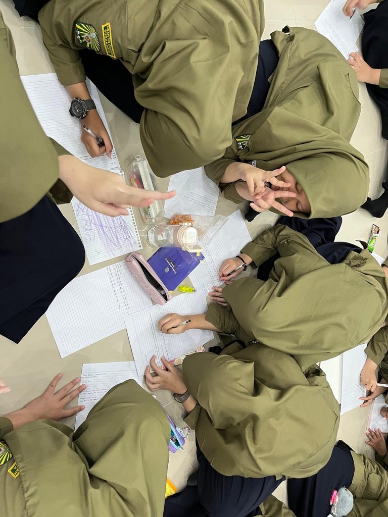 SMA Muhammadiyah PK Solo Belajar Menulis Surat Motivasi