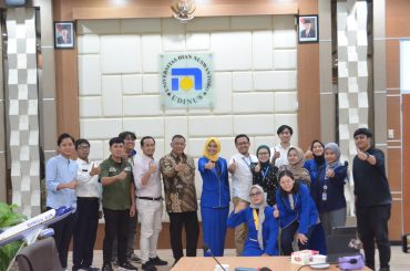 Tingkatkan Sinergi Kehumasan, Biro Humas UMS Bertandang ke UDINUS Semarang