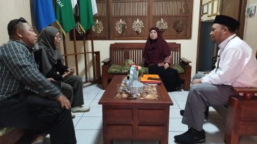 SD Muhammadiyah 1 Solo me-launching ambulans melalui Lembaga Amil Zakat, Infak, dan Sedekah Muhammadiyah (Lazismu) Pimpinan Daerah Muhammadiyah Kota Surakarta, Selasa (23/7/2024).