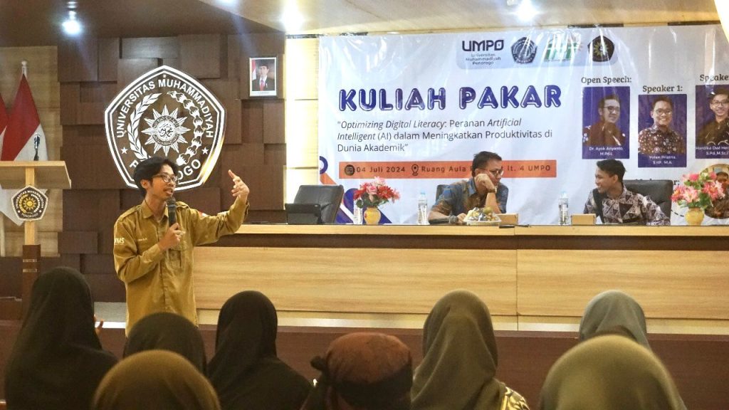 Kuliah Pakar: Dosen UMS Bahas Persepsi Baru AI pada Dunia Akademik