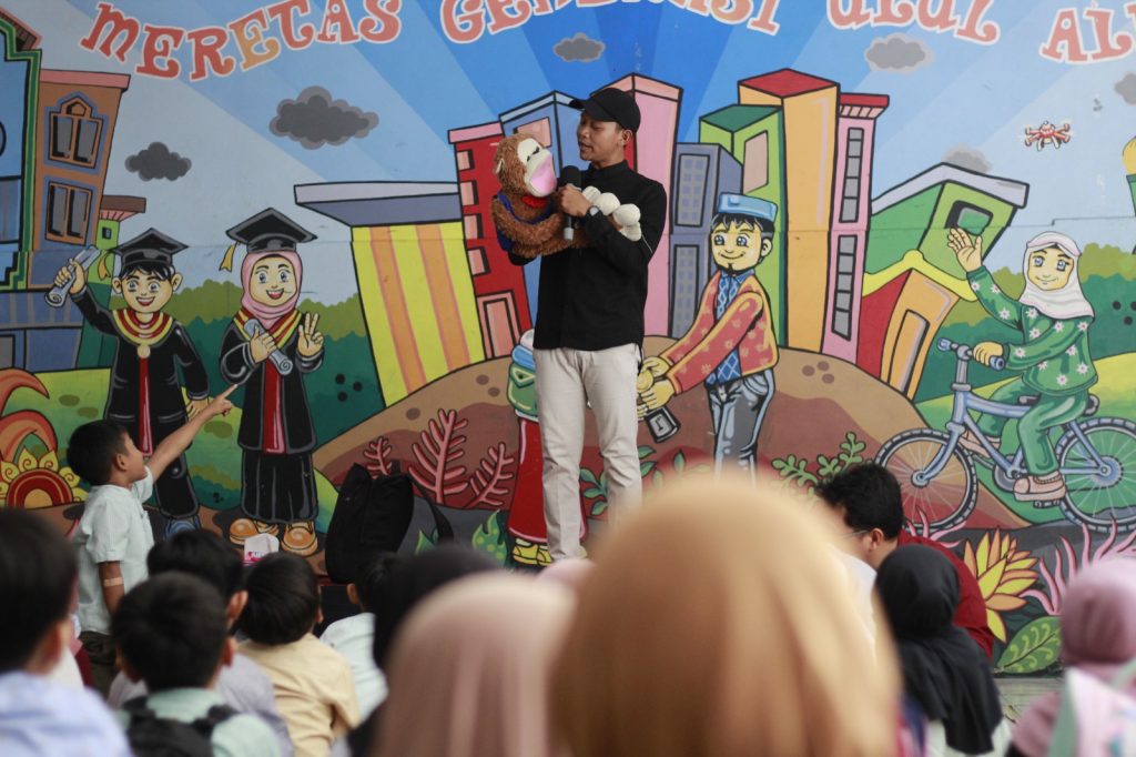 MPLS SD Muhammadiyah PK Solo Hadirkan Pendongeng Nasional
