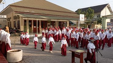 SD Muhammadiyah 6 Solo Ciptakan MPLS yang Edukatif dan Bermakna