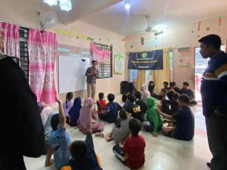 Tim Pengabdian Masyarakat dari Program Magister Pendidikan Agama Islam (MPAI) Universitas Muhammadiyah Surakarta (UMS) menggelar pengabdian masyarakat melalui skema Pengabdian Kemitraan Internasional (PKM KI) di Gombak Utara Malaysia.