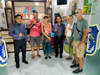 Turis Italia Terkesan dengan SD Muhammadiyah 2 Solo