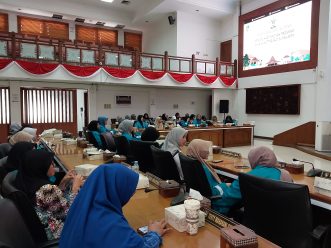 Serangkaian agenda Projek Penguatan Profil Pelajar Pancasila (P5) tema suara demokrasi, siswa-siswi SMA Muhammadiyah PK Kottabarat mengunjungi Solopos dan DPRD Solo, Jumat (23/8/2024).