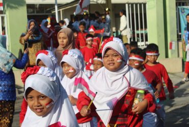 SD Muh 6 Solo Meriahkan HUT Kemerdekaan RI dengan Karnaval Kebhinekaan