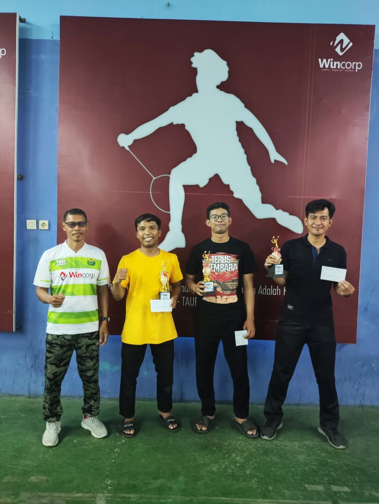 LSBO PCM Colomadu Gelar Ajang Badminton Antarguru AUM