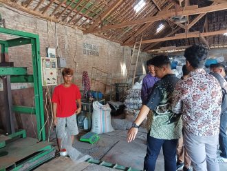 Siswa SMA Muhammadiyah PK Solo Belajar Gaya Hidup Berkelanjutan