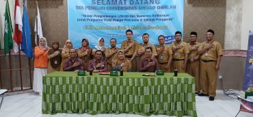 Tim peneliti Direktorat Riset, Teknologi, dan Pengabdian kepada Masyarakat (DRTPM) Universitas Ahmad Dahlan (UAD) Yogyakarta menggandeng sekolah penggerak berkemajuan SD Muhammadiyah 1 Solo sebagai tempat penelitian tahun 2024, Senin (26/8/2024).