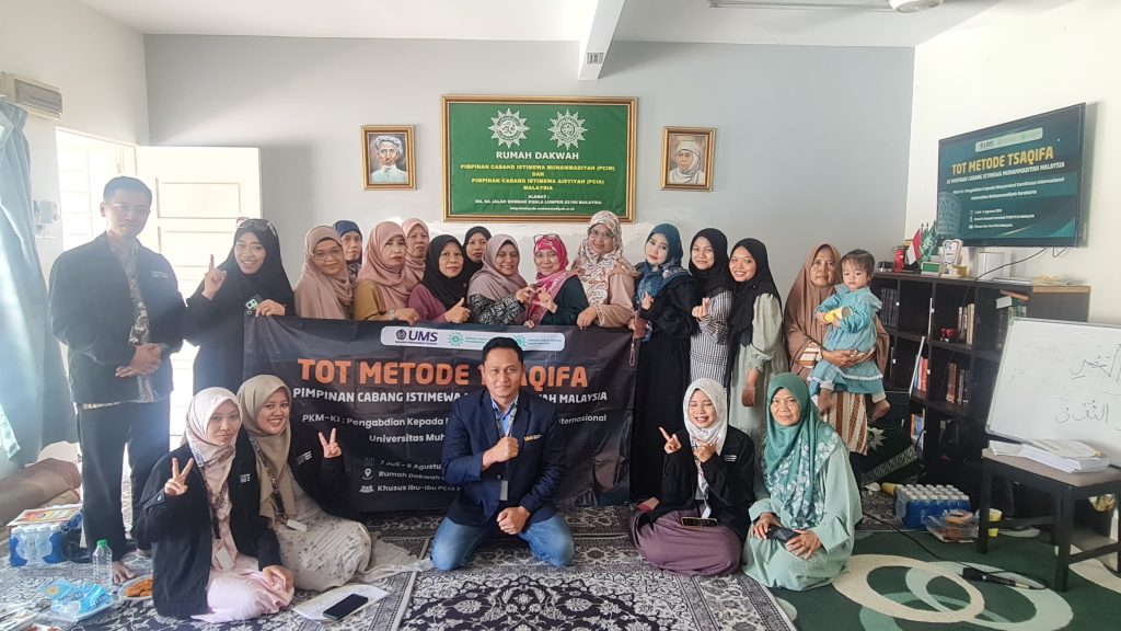 Tim UMS Latih Lansia Baca Al-Qur’an dengan Metode Tsaqifa di Malaysia