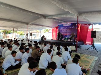 SMA Muhammadiyah PK Solo menggelar tabligh akbar memeringati usia sewindu sekolah tersebut.