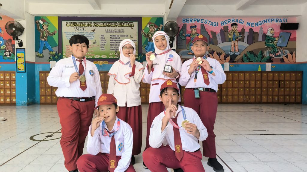 Keren! SD Muhammadiyah PK Solo Juara Umum OSMJT Kota Solo