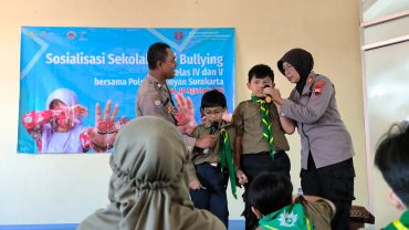 SD Muhammadiyah PK Solo Gandeng Polsek Laweyan Sosialisasi Anti Bullying