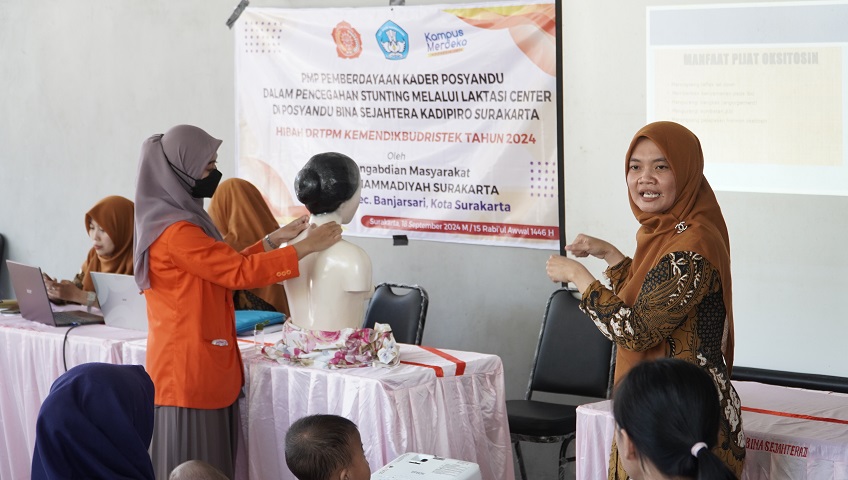 Cegah Stunting, PKM ITS PKU Muhammadiyah Solo Kembangkan Ilmu Kader Posyandu