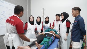 167 Mahasiswa ITS PKU Muhammadiyah Solo Ikuti Pelatihan Pertolongan Awal