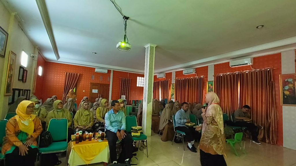 TK Aisyiyah Bolon 1 Studi tiru di PAUD Percontohan TK Islam Kanita Tiara Pajang