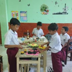 Segarnya Berkreasi Buah Ala SD Muhammadiyah 2 Solo
