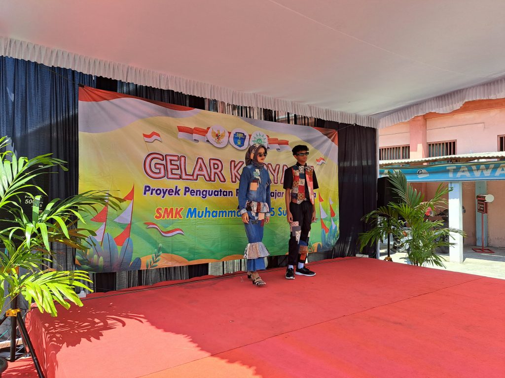 Pamerkan Produk dari Limbah Tekstil, SMK Muhammadiyah 5 Solo Tuai Pujian