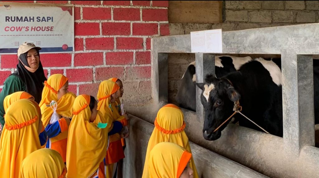 Field Trip Kelas I SD Muhammadiyah PK Solo Kenali Karakteristik Teman