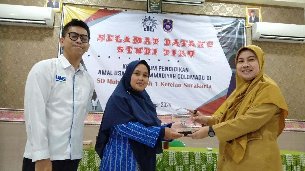 Konsorsium Pendidikan Amal Usaha Muhammadiyah (AUM) Pimpinan Cabang Muhammadiyah Colomadu yang beralamat di komplek Masjid Sabilul Huda Gedongan Karanganyar, menggelar studi tiru di SD Muhammadiyah 1 Solo, Senin (21/10/2024).