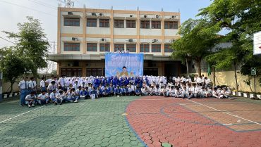 SMA Muhammadiyah PK Solo Gelar Upacara Hari Guru