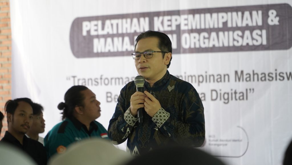 ITS PKU Solo Gelar Pelatihan Kepemimpinan dan Manajemen Ormawa