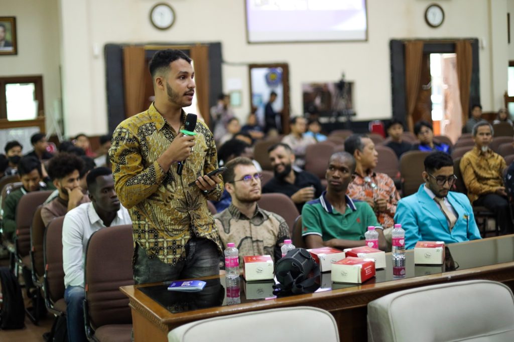 Gelar ISETH 2024, UMS Berkomitmen pada Pengembangan Teknologi