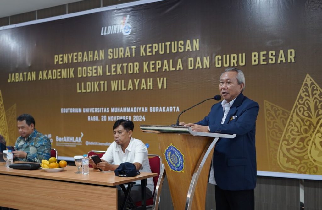 Lembaga Layanan Pendidikan Tinggi (LLDIKTI) Wilayah VI Jawa Tengah kembali mempercayakan kepada Universitas Muhammadiyah Surakarta (UMS) sebagai tuan rumah Penyerahan Surat Keputusan Jabatan Akademik Dosen Lektor Kepala dan Guru Besar yang berlangsung di Ruang Meeting Lt.2 Edutorium K.H Ahmad Dahlan UMS, Rabu, (20/11/2024).