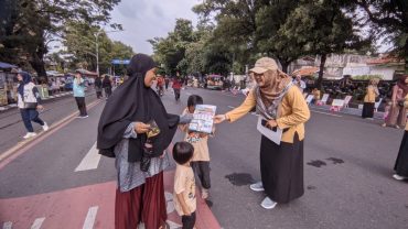 Gemakan PPDB, SD Muhammadiyah 11 Solo Terjun ke CFD Slamet Riyadi