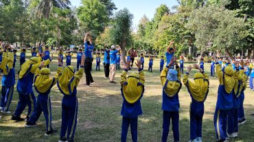 Siswa Kelas II SD Muhammadiyah 2 Solo Outing Class ke Taman Banjarsari