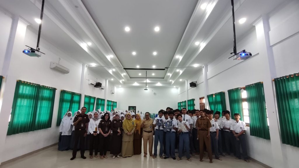 Jaksa Masuk Sekolah Kunjungi SMA Muhammadiyah PK Solo