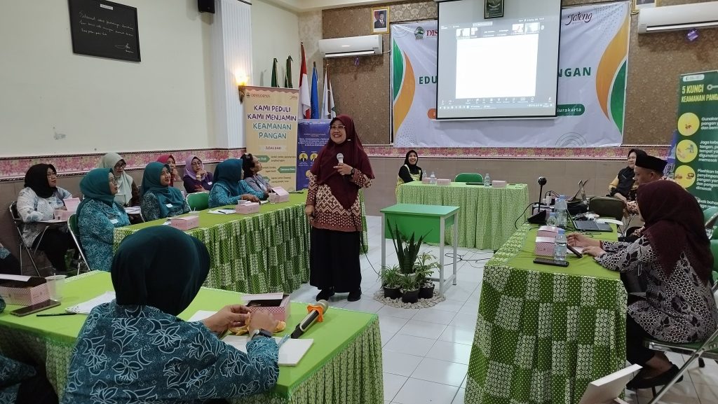 Dishanpan Jateng Diskusi Jajanan Anak Sekolah Bareng SD Muhammadiyah 1 Solo