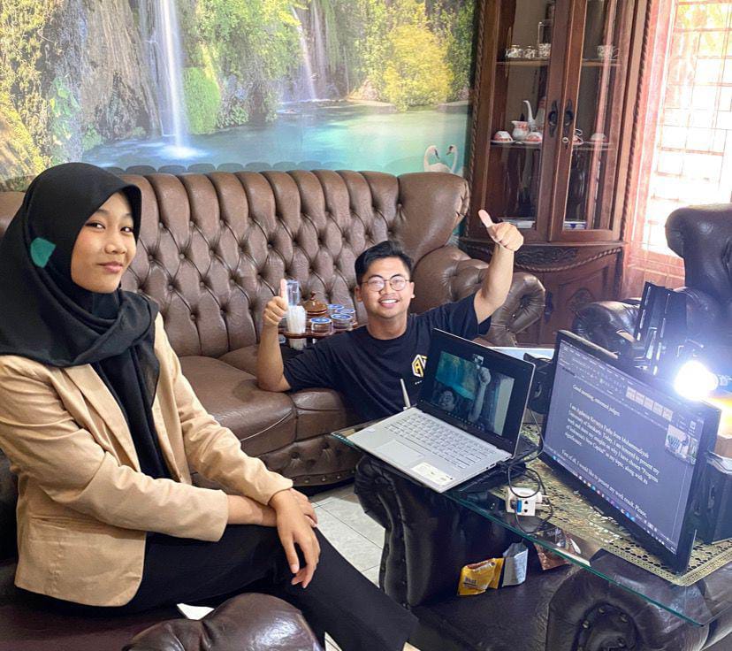 Mahasiswi Program studi Ilmu Komunikasi Fakultas Komunikasi dan Informatika (FKI) Universitas Muhammadiyah Surakarta (UMS), Agdanisa Revanya Fasha, meraih juara 1 News Anchor Competition dalam gelaran Indonesia Broadcasting Conference 2024 yang diselenggarakan Universitas Muhammadiyah Jakarta (UMJ).