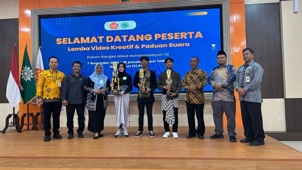 SMA Muhammadiyah PK Solo Juara 2 Lomba Paduan Suara Milad ke-112 Muhammadiyah