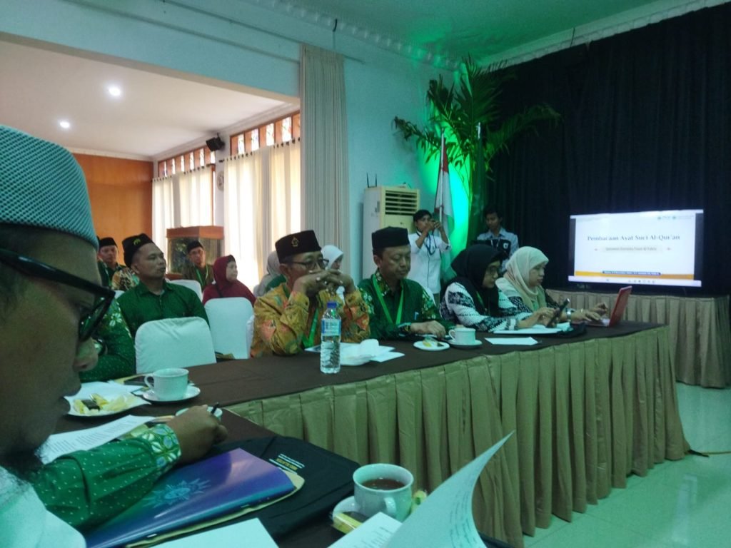 Kegiatan Musyawarah Wilayah (Musywil) Tarjih II yang diselenggarakan Majelis Tarjih dan Tajdid (MTT) Pimpinan Wilayah Muhammadiyah(PWM) Jawa Tengah berlangsung pada Jumat-Sabtu (8-9/11/2024) di Hotel Galuh, Prambanan, Klaten.