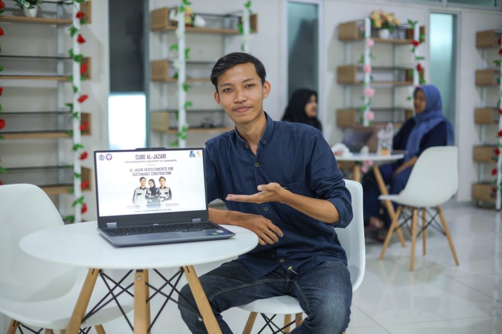 Komunitas Cube Aljazari Teknik Sipil Universitas Muhammadiyah Surakarta (UMS) berhasil menjuarai CIVIL WEEK 2024 dengan skor yang diperoleh 82,57 yang diadakan oleh Universitas Maret Surakarta (UNS).