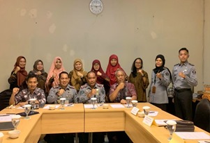 Tim Penelitian Kolaborasi SKIM Katalis Direktorat Riset, Teknologi, dan Pengabdian kepada Masyarakat (DRTPM), yang dipimpin Dosen Psikologi Universitas Muhammadiyah Surakarta (UMS), Eny Purwandari, menggelar Diskusi Kelompok Terarah (FGD) di Hotel University Club Yogyakarta. (Humas)